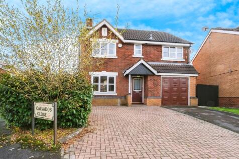 4 bedroom detached house for sale