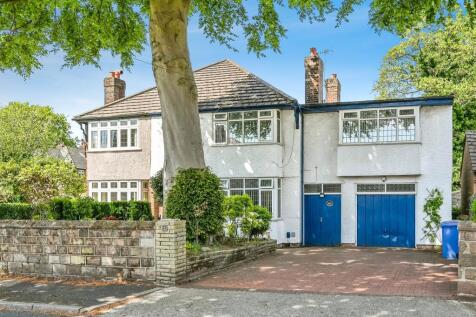 5 bedroom semi-detached house for sale