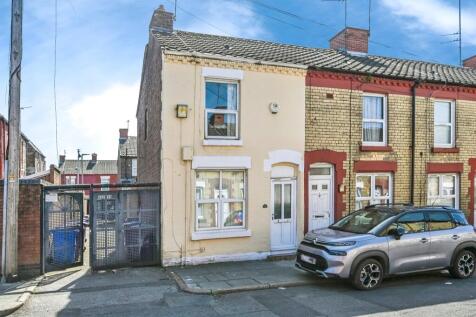 2 bedroom end of terrace house for sale