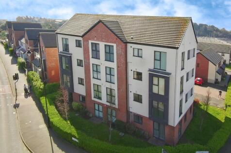 2 bedroom ground floor flat for sale