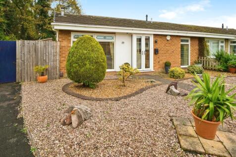 2 bedroom semi-detached bungalow for sale