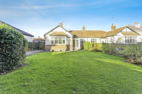 2 bedroom semi-detached bungalow for sale