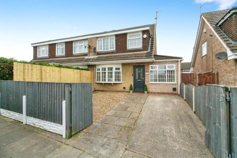 3 bedroom semi-detached house for sale