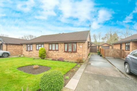 2 bedroom semi-detached bungalow for sale