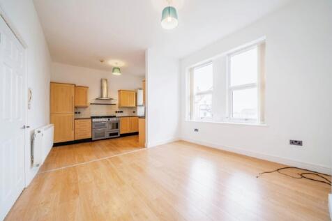 1 bedroom ground floor flat for sale