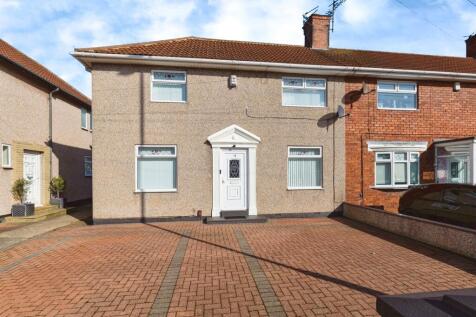 3 bedroom end of terrace house for sale