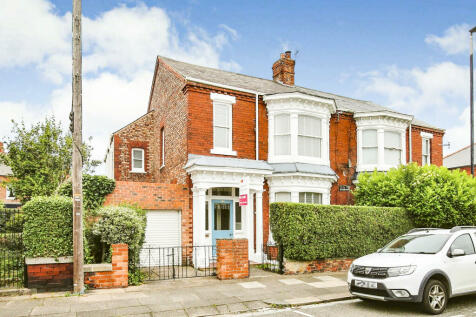 4 bedroom semi-detached house for sale