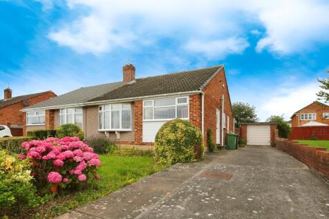 2 bedroom semi-detached bungalow for sale