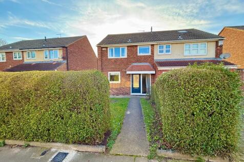2 bedroom semi-detached house for sale
