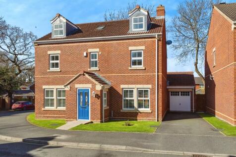 5 bedroom detached house for sale