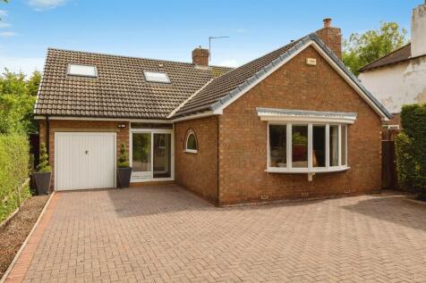 3 bedroom detached bungalow for sale