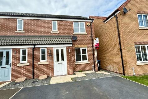 3 bedroom semi-detached house for sale