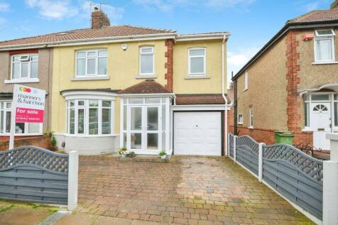 3 bedroom semi-detached house for sale