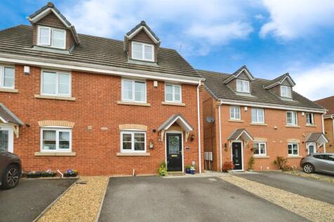 4 bedroom semi-detached house for sale