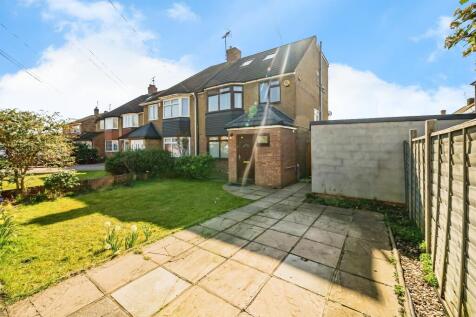 5 bedroom semi-detached house for sale