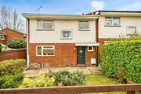 3 bedroom end of terrace house for sale