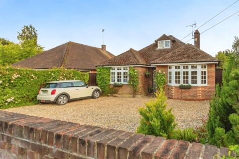 4 bedroom detached bungalow for sale