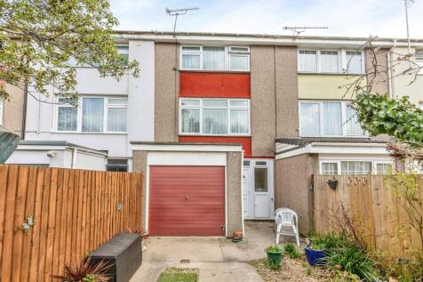 3 bedroom town house for sale