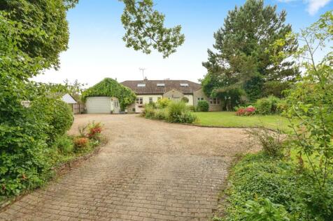 5 bedroom detached bungalow for sale