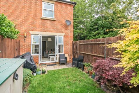 2 bedroom semi-detached house for sale