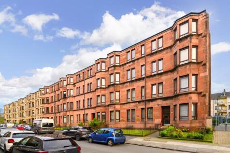 3 bedroom flat for sale