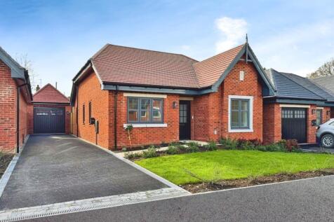 2 bedroom detached bungalow for sale
