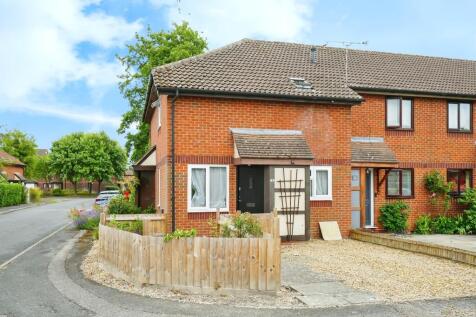 1 bedroom cluster house for sale