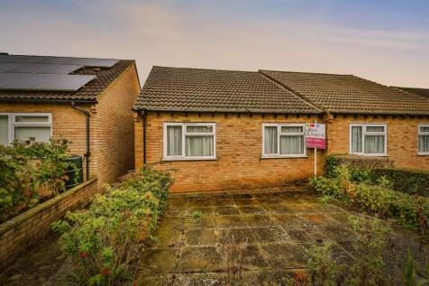 2 bedroom terraced bungalow for sale