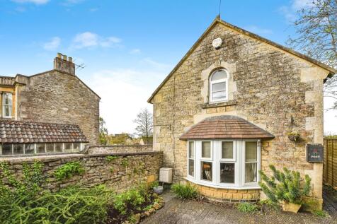 2 bedroom detached house for sale
