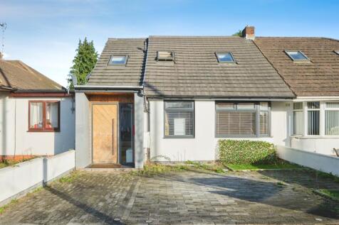 4 bedroom semi-detached bungalow for sale