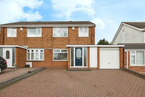 3 bedroom semi-detached house for sale