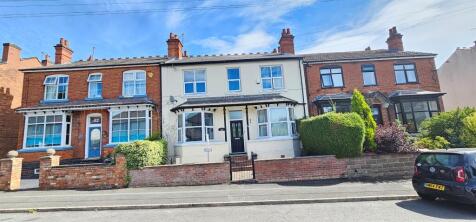 5 bedroom terraced house for sale