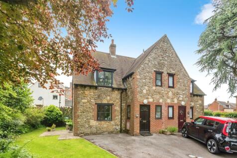 2 bedroom semi-detached house for sale