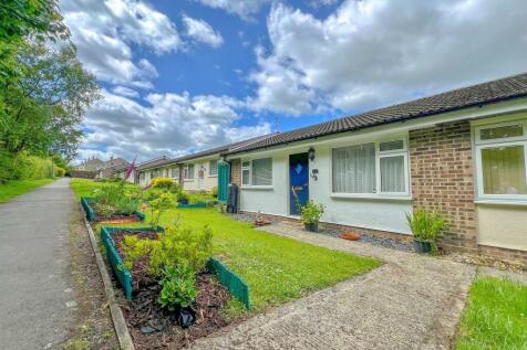 2 bedroom semi-detached bungalow for sale