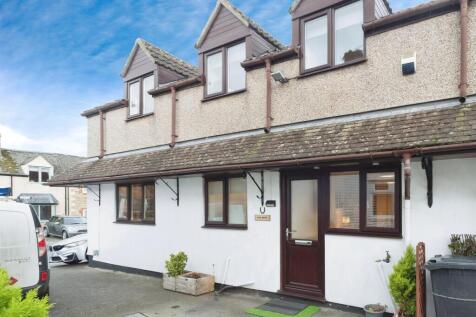 3 bedroom cottage for sale