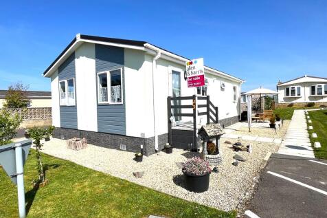 2 bedroom park home for sale