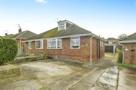 3 bedroom semi-detached bungalow for sale