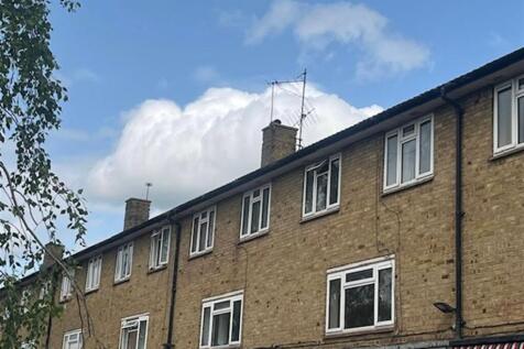 3 bedroom maisonette for sale