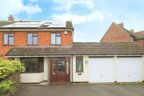 4 bedroom semi-detached house for sale