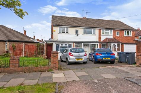 3 bedroom semi-detached house for sale