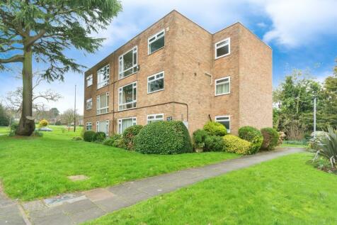 2 bedroom ground floor flat for sale