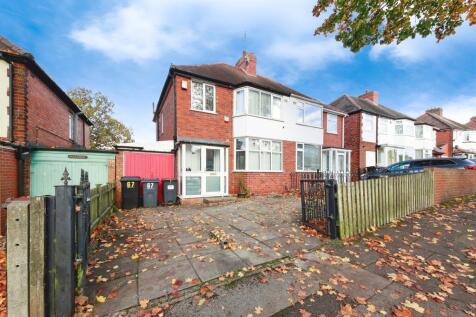 3 bedroom semi-detached house for sale