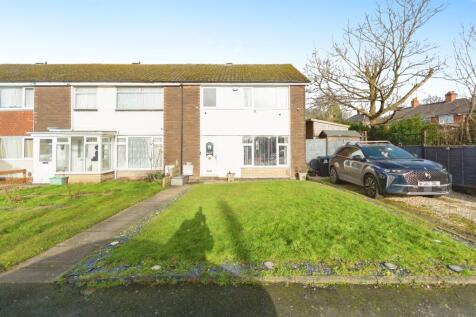 3 bedroom end of terrace house for sale