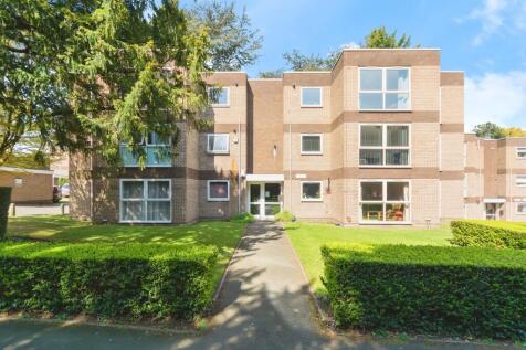 3 bedroom ground floor flat for sale