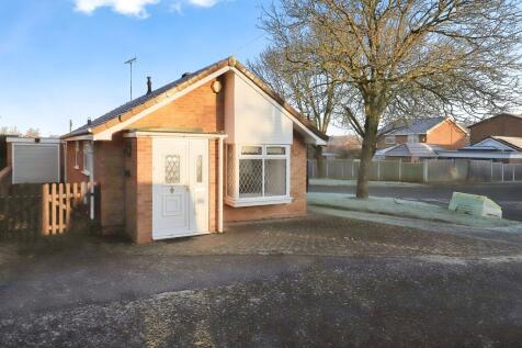 2 bedroom detached bungalow for sale