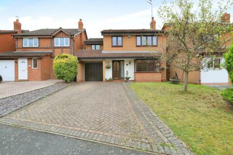 4 bedroom detached house for sale