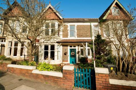 4 bedroom terraced house for sale