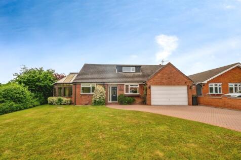 3 bedroom detached bungalow for sale