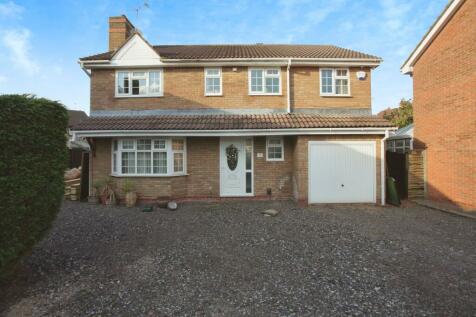 6 bedroom detached house for sale