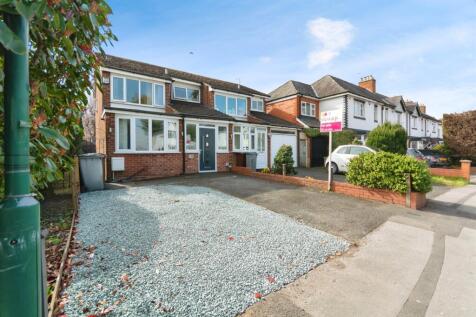3 bedroom semi-detached house for sale
